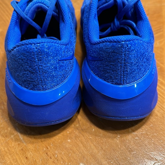 Women’s Nike Versair Hyper Royal Blue Sneakers Running Shoes DZ3547-400 NEW - Picture 4 of 8